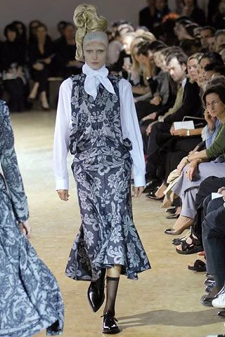 Look 16